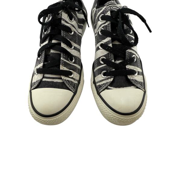 Converse Womens 6 Zebra Ox Sneakers Black White Striped 543935F EUC - Picture 9 of 9